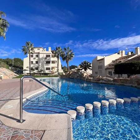 Two Bedroom Ground Floor Apt With Com Pool Lr756 *