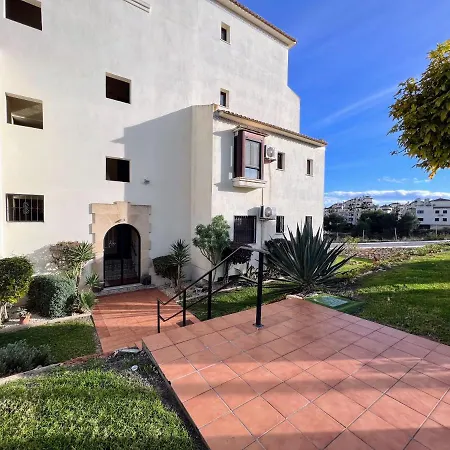 Apartment Two Bedroom Ground Floor Apt With Com Pool Lr756 *